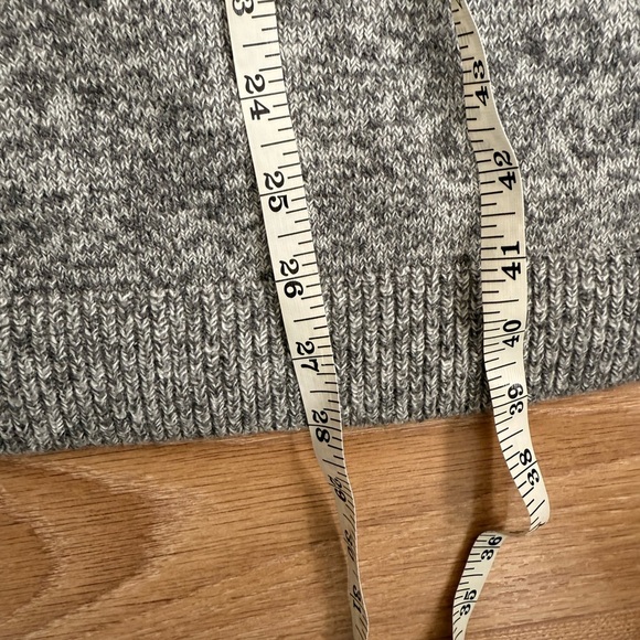 REITMANS - NWT - Gray Knit Sweater - Picture 5 of 5